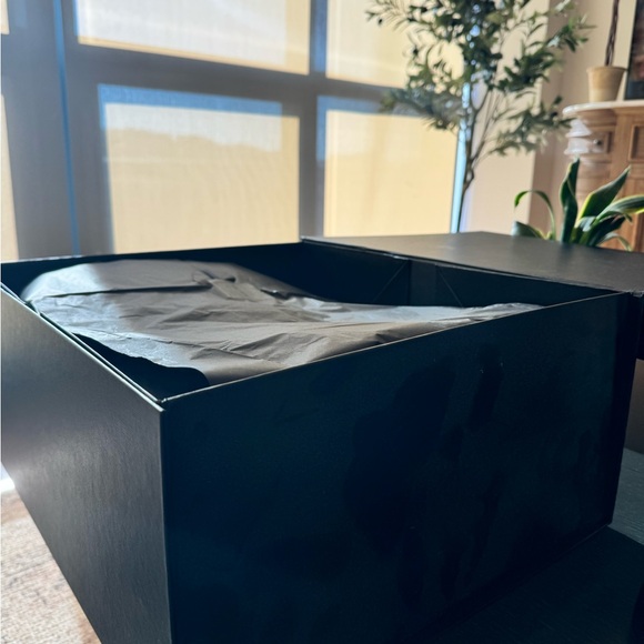 YSL SHOPPING TOTE - Picture 9 of 10